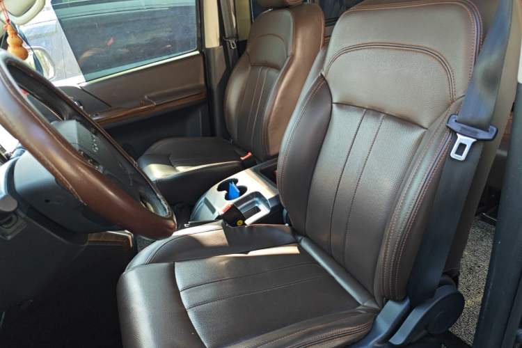 Used FORTHING Lingzhi PLUS 2021 2.0L Manual Luxury 7-Seater Left Front Seat