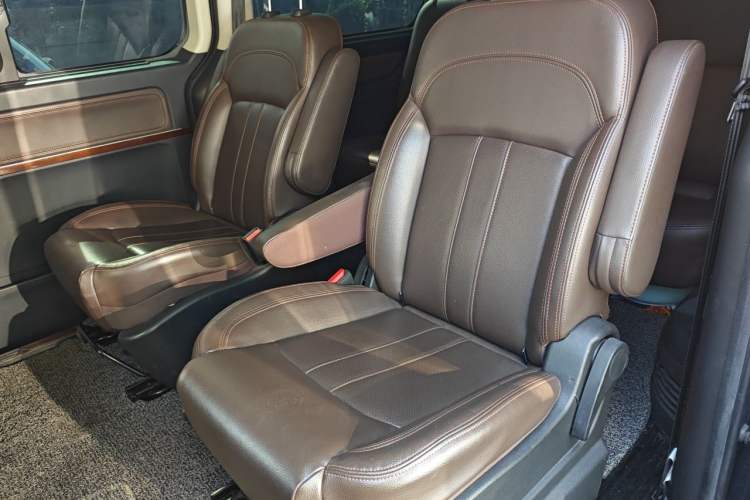 Used FORTHING Lingzhi PLUS 2021 2.0L Manual Luxury 7-Seater Left Rear Seat