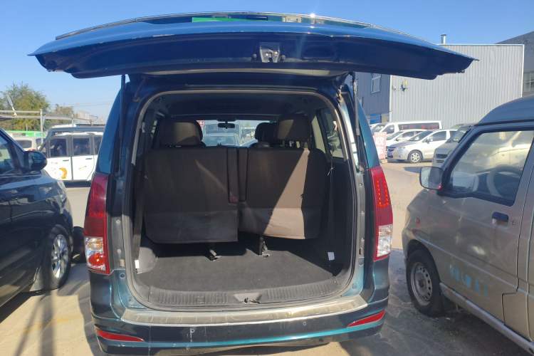 Used FORTHING Lingzhi PLUS 2021 Travel Edition 2.0L Manual Luxury 7-Seater Trunk
