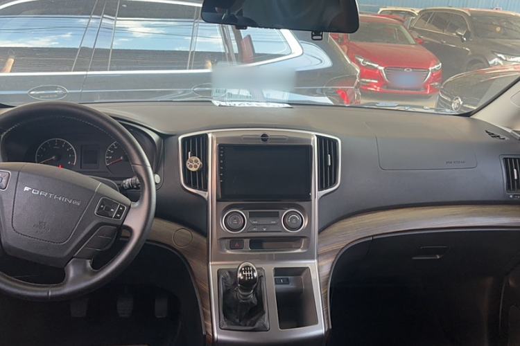 Used FORTHING Lingzhi PLUS 2021 Travel Edition 2.0L Manual Luxury Version 9 Seats Audio And AC Panel