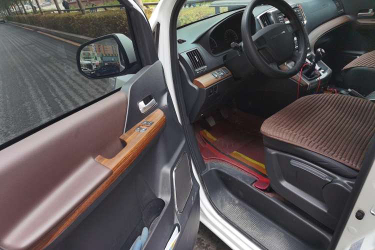 Used FORTHING Lingzhi PLUS 2021 2.0L Manual Comfort Model CNG 7-Seater Driver Seat