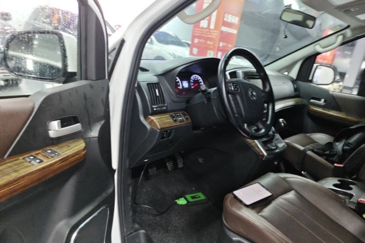 Used FORTHING Lingzhi PLUS 2021 2.0L Manual Luxury 7-Seater Driver Seat