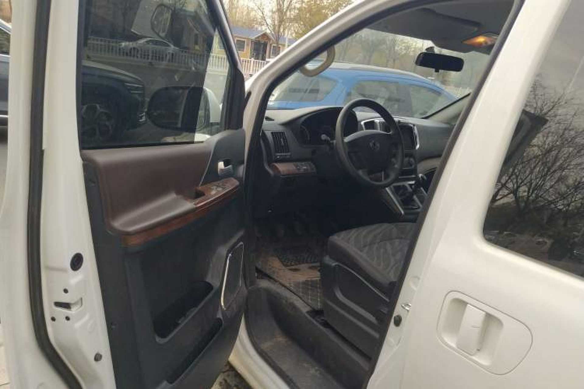Used FORTHING Lingzhi PLUS 2021 2.0L Manual Comfort Version 7 Seats Driver Seat