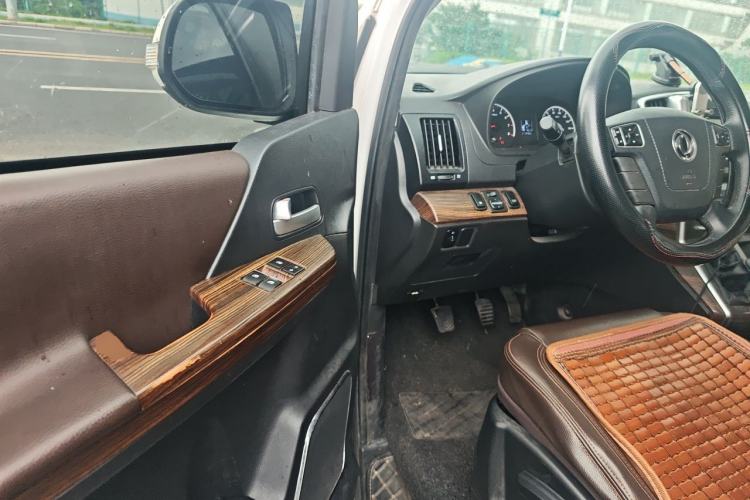 Used FORTHING Lingzhi PLUS 2021 2.0L Manual Luxury 7-Seater Driver Seat