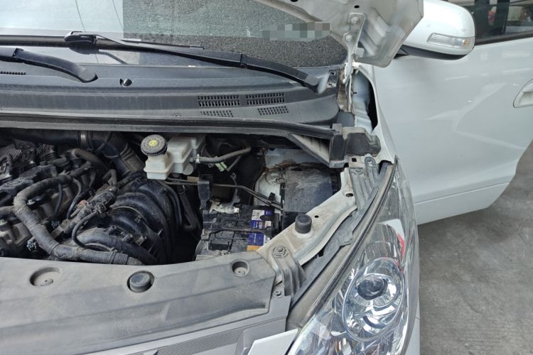 Used FORTHING Lingzhi PLUS 2021 Travel Edition 2.0L Manual Luxury 7-Seater Engine Bay Left