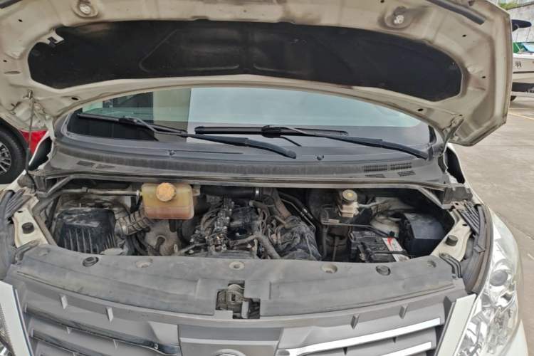 Used FORTHING Lingzhi PLUS 2021 2.0L Manual Luxury 7-Seater Engine Bay