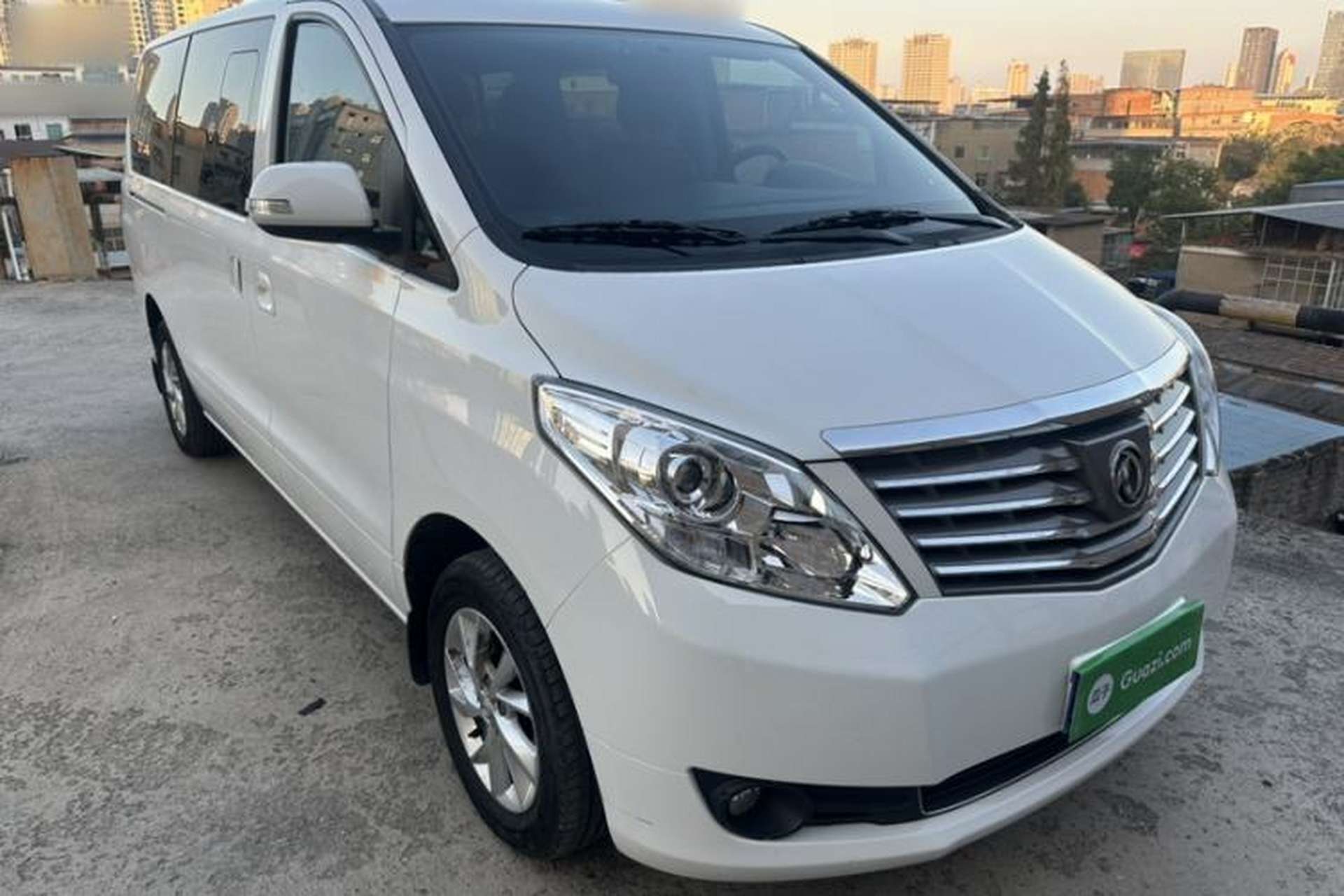Used FORTHING Lingzhi PLUS 2021 2.0L Manual Luxury 9-Seater Exterior 2