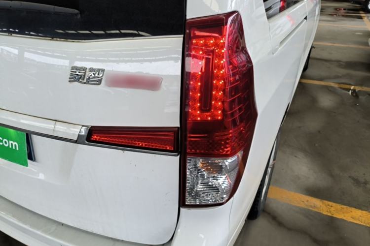 Used FORTHING Lingzhi PLUS 2021 Travel Edition 2.0L Manual Luxury 7-Seater Exterior 3
