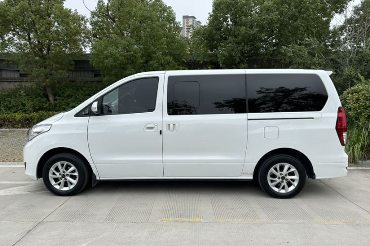 Used FORTHING Lingzhi PLUS 2021 Travel Edition 2.0L Manual Luxury 7-Seater Exterior 3