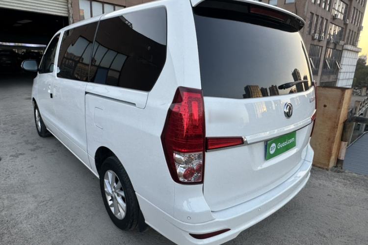 Used FORTHING Lingzhi PLUS 2021 2.0L Manual Luxury 9-Seater Exterior 3