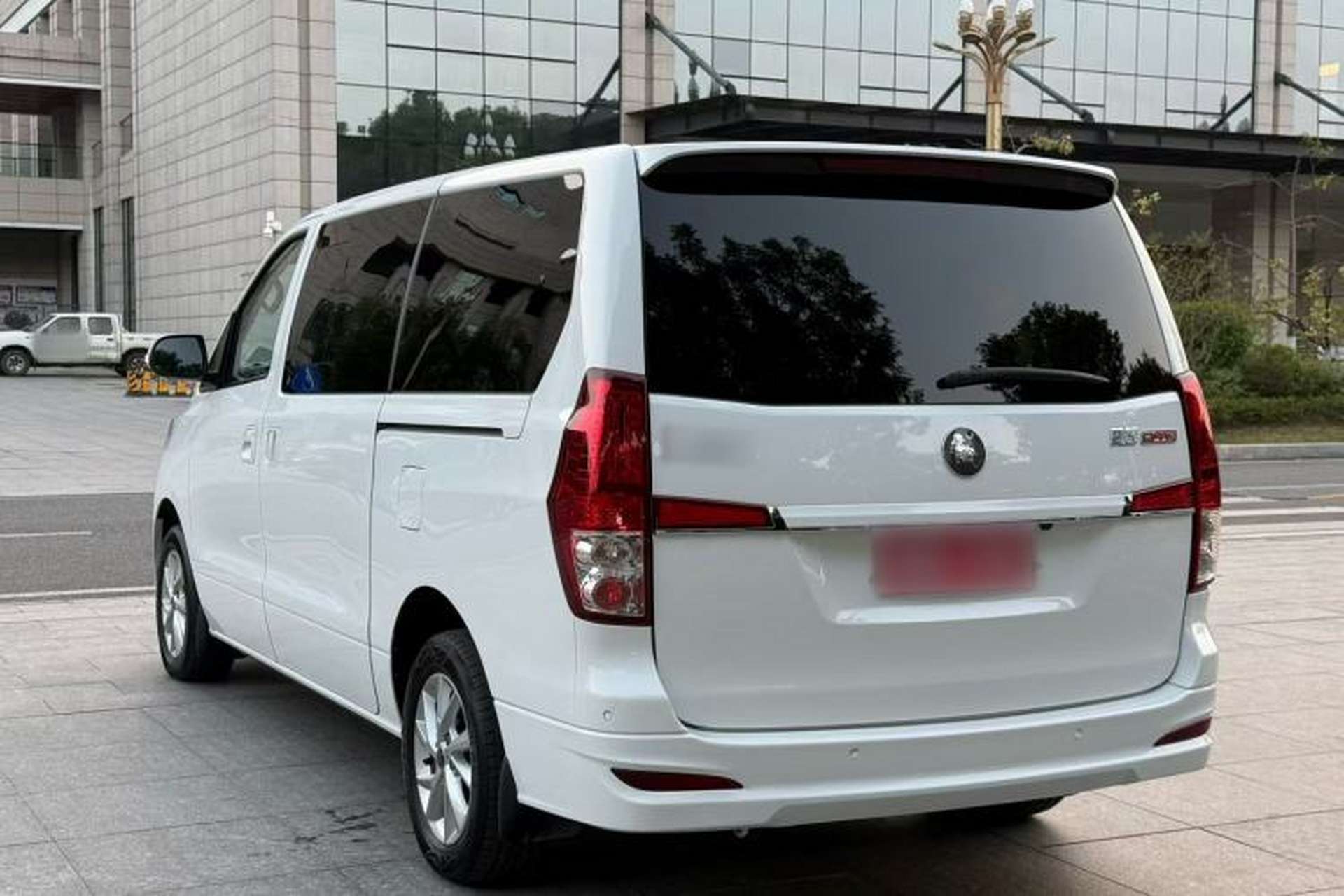 Used FORTHING Lingzhi PLUS 2021 2.0L Manual Luxury 7-Seater Exterior 6