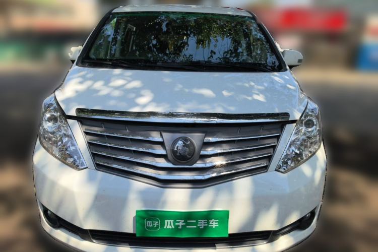 Used FORTHING Lingzhi PLUS 2021 2.0L Manual Luxury 9-Seater Front