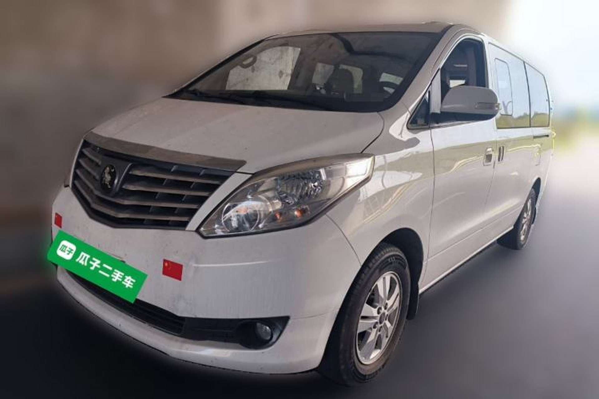 Used FORTHING Lingzhi PLUS 2021 2.0L Manual Standard Version CNG-Powered 9-Seater Front Left 45 Deg