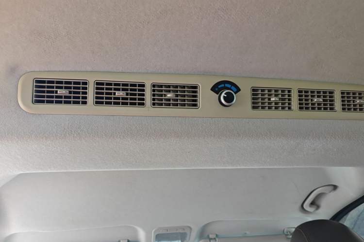 Used FORTHING Lingzhi PLUS 2021 2.0L Manual Luxury 7-Seater Headliner