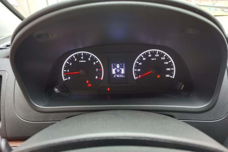 Used FORTHING Lingzhi PLUS 2021 2.0L Manual Comfort Model CNG 7-Seater Instrument Cluster