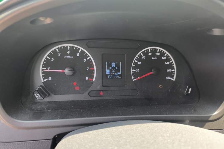 Used FORTHING Lingzhi PLUS 2021 2.0L Manual Luxury 7-Seater Instrument Cluster