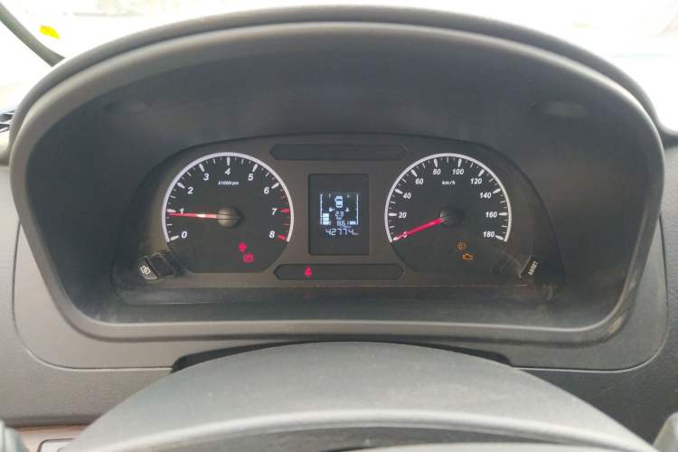 Used FORTHING Lingzhi PLUS 2021 2.0L Manual Comfort Version 7 Seats Instrument Cluster