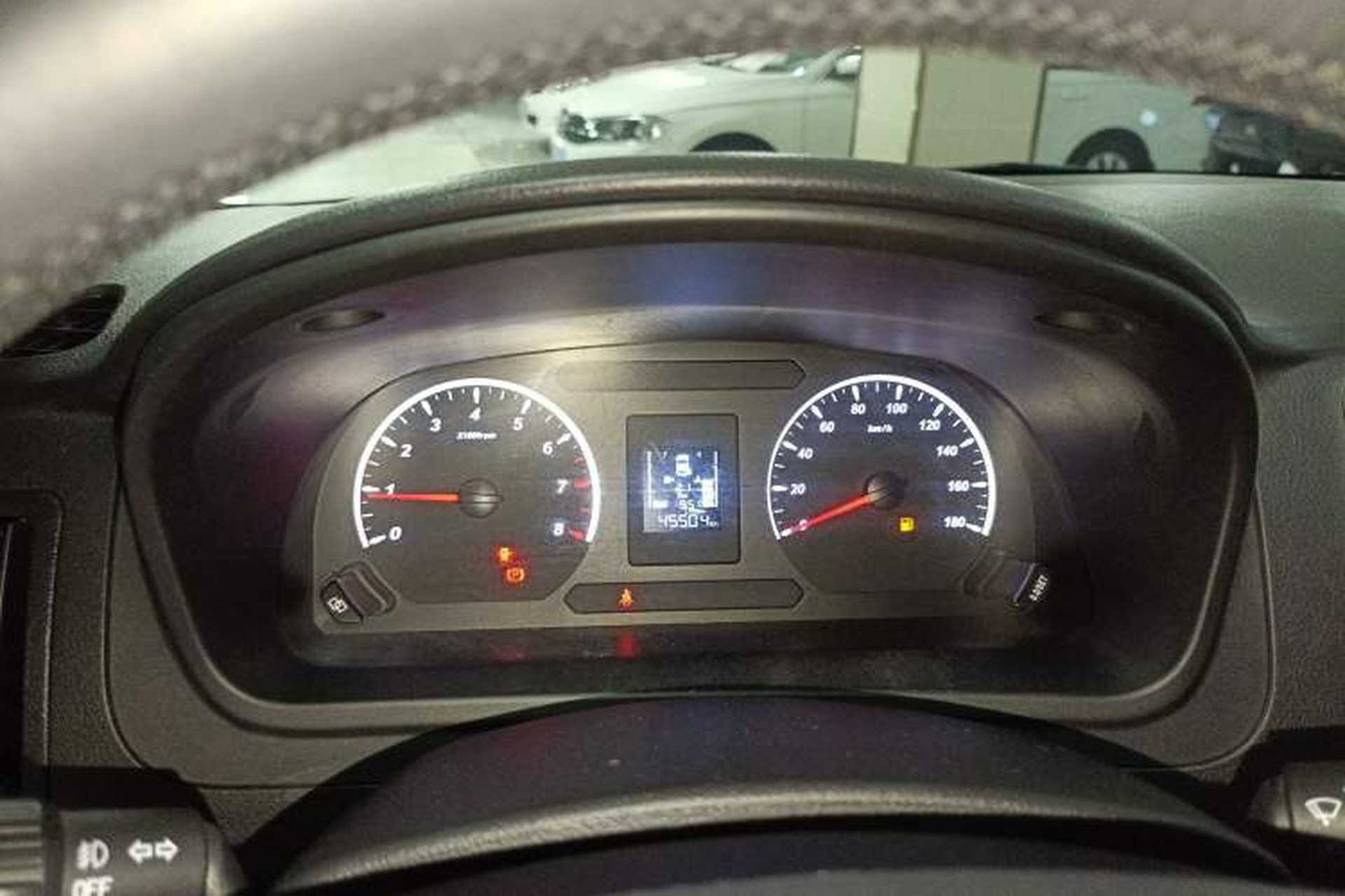 Used FORTHING Lingzhi PLUS 2021 2.0L Manual Luxury 7-Seater Instrument Cluster