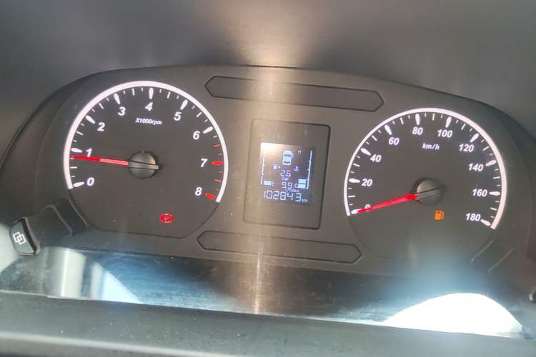 Used FORTHING Lingzhi PLUS 2021 2.0L Manual Luxury 7-Seater Instrument Cluster