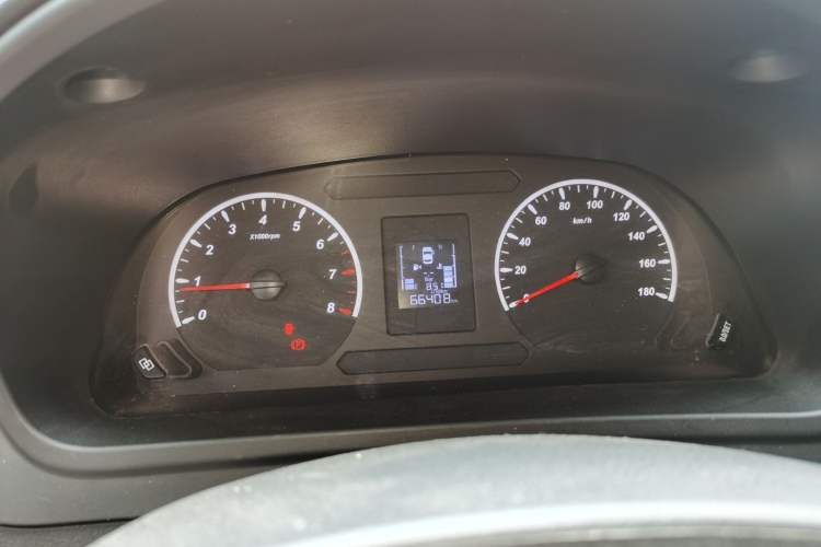 Used FORTHING Lingzhi PLUS 2021 2.0L Manual Luxury 9-Seater Instrument Cluster