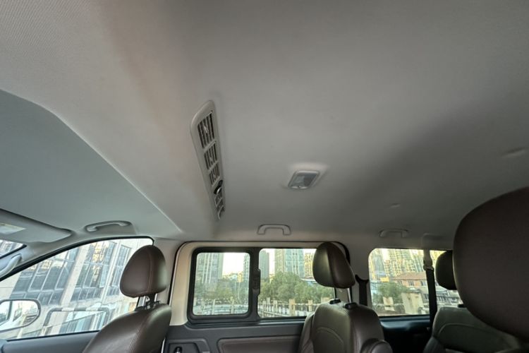 Used FORTHING Lingzhi PLUS 2021 2.0L Manual Luxury 9-Seater Interior 11