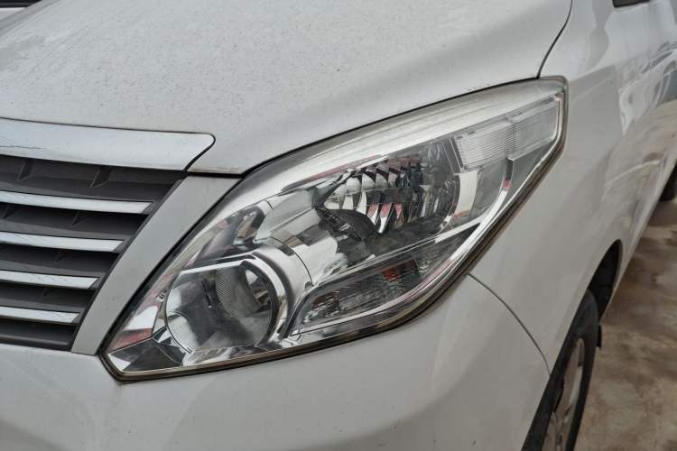 Used FORTHING Lingzhi PLUS 2021 2.0L Manual Comfort Version 7 Seats Left Front Headlight
