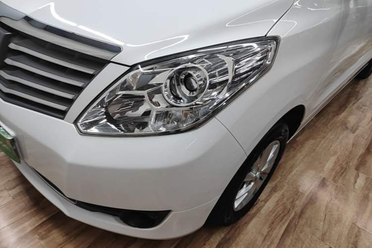 Used FORTHING Lingzhi PLUS 2021 2.0L Manual Luxury 7-Seater Left Front Headlight
