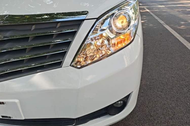Used FORTHING Lingzhi PLUS 2021 Travel Edition 2.0L Manual Luxury 7-Seater Left Front Headlight