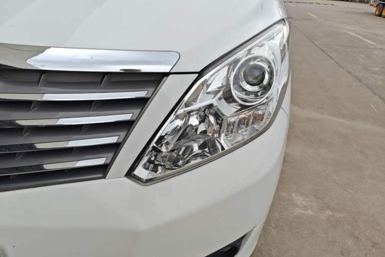 Used FORTHING Lingzhi PLUS 2021 2.0L Manual Luxury 7-Seater Left Front Headlight