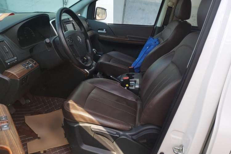 Used FORTHING Lingzhi PLUS 2021 2.0L Manual Luxury 7-Seater Left Front Seat