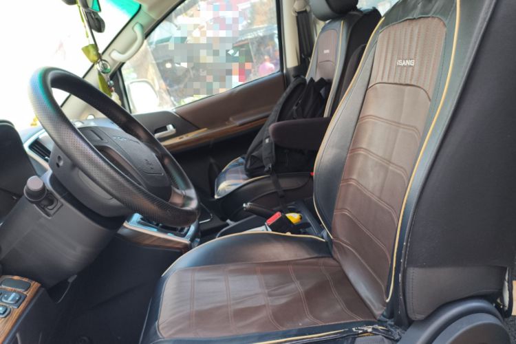 Used FORTHING Lingzhi PLUS 2021 2.0L Manual Comfort Version 7 Seats Left Front Seat