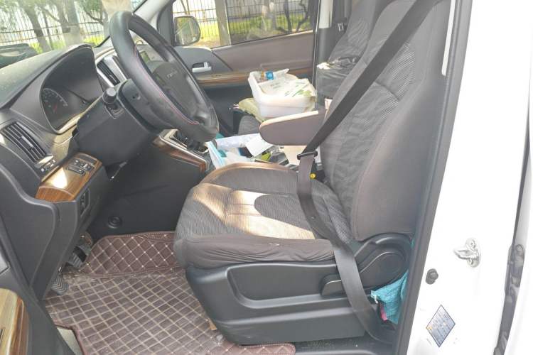 Used FORTHING Lingzhi PLUS 2021 2.0L Manual Comfort Version 7 Seats Left Front Seat