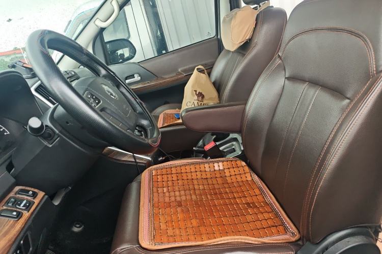 Used FORTHING Lingzhi PLUS 2021 2.0L Manual Luxury 7-Seater Left Front Seat