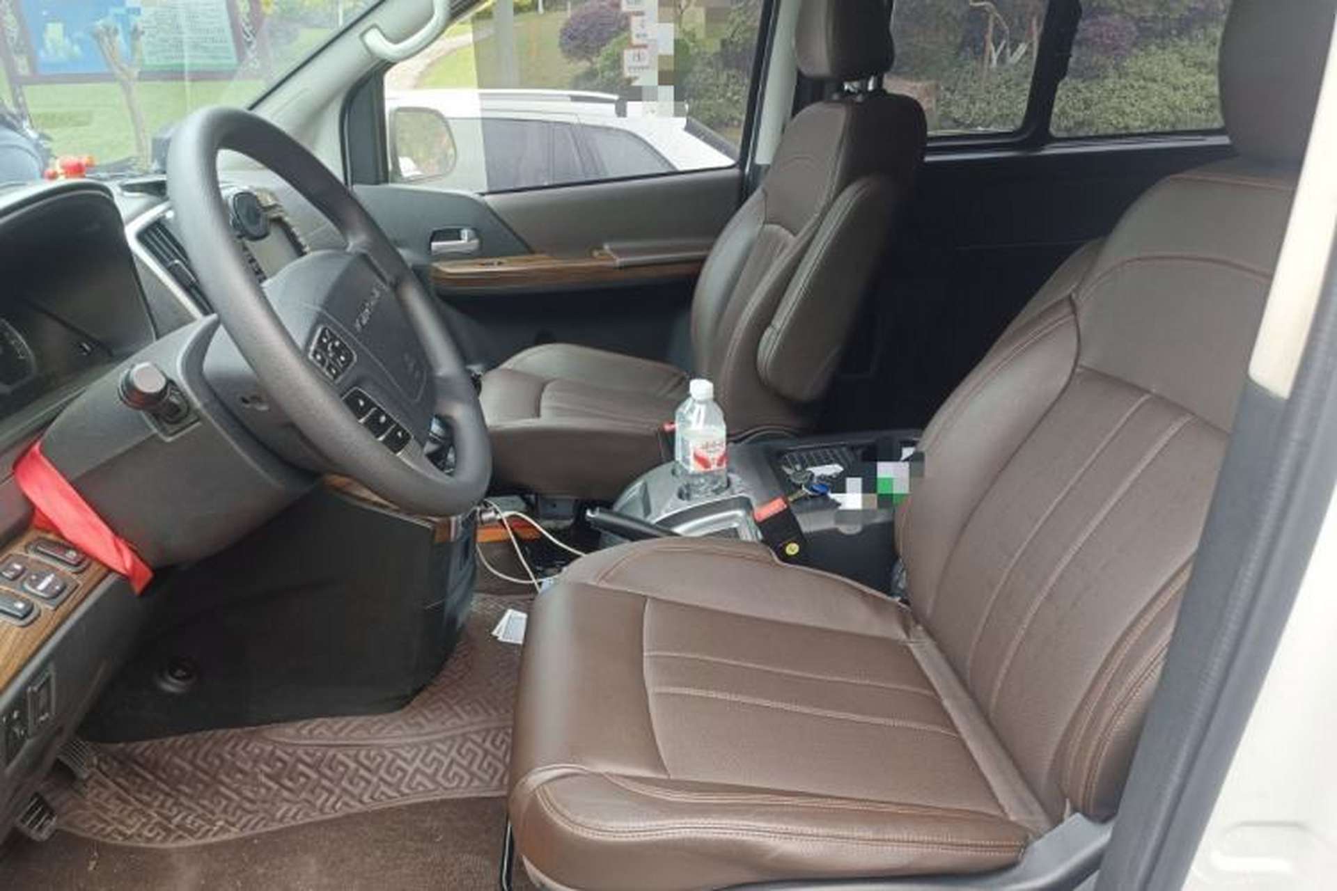 Used FORTHING Lingzhi PLUS 2021 2.0L Manual Standard Version CNG 7 Seats Left Front Seat