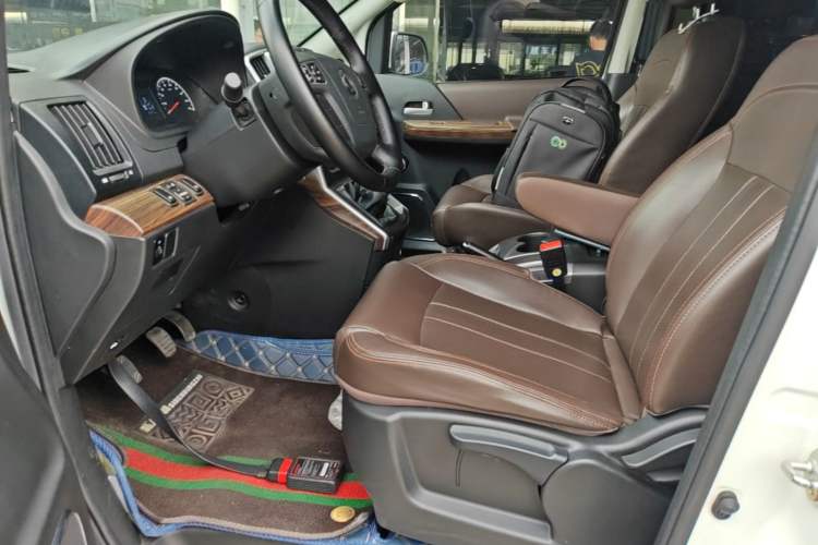 Used FORTHING Lingzhi PLUS 2021 2.0L Manual Luxury 7-Seater Left Front Seat
