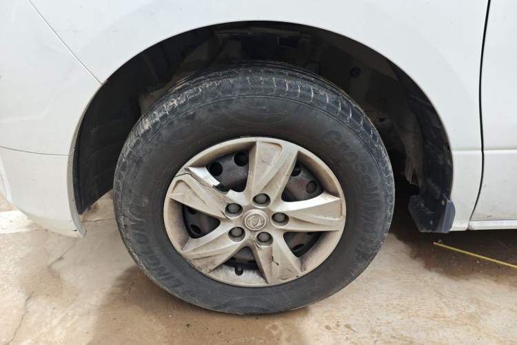 Used FORTHING Lingzhi PLUS 2021 2.0L Manual Comfort Version 7 Seats Left Front Wheel Hub