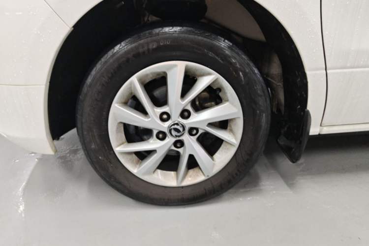 Used FORTHING Lingzhi PLUS 2021 2.0L Manual Luxury 7-Seater Left Front Wheel Hub