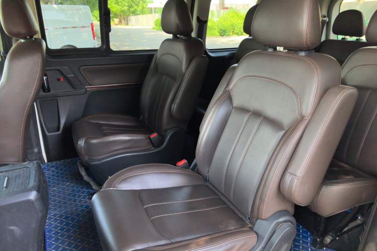 Used FORTHING Lingzhi PLUS 2021 2.0L Manual Luxury 9-Seater Left Rear Seat