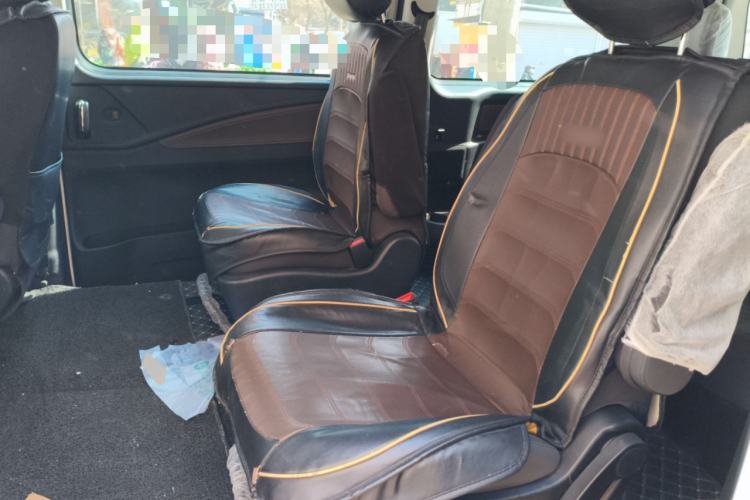 Used FORTHING Lingzhi PLUS 2021 2.0L Manual Comfort Version 7 Seats Left Rear Seat