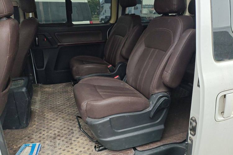 Used FORTHING Lingzhi PLUS 2021 2.0L Manual Comfort Version 7 Seats Left Rear Seat