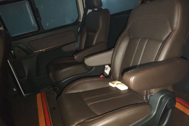 Used FORTHING Lingzhi PLUS 2021 2.0L Manual Luxury CNG 7-Seater Left Rear Seat