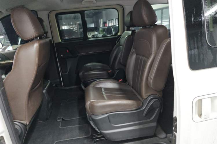 Used FORTHING Lingzhi PLUS 2021 2.0L Manual Luxury 7-Seater Left Rear Seat