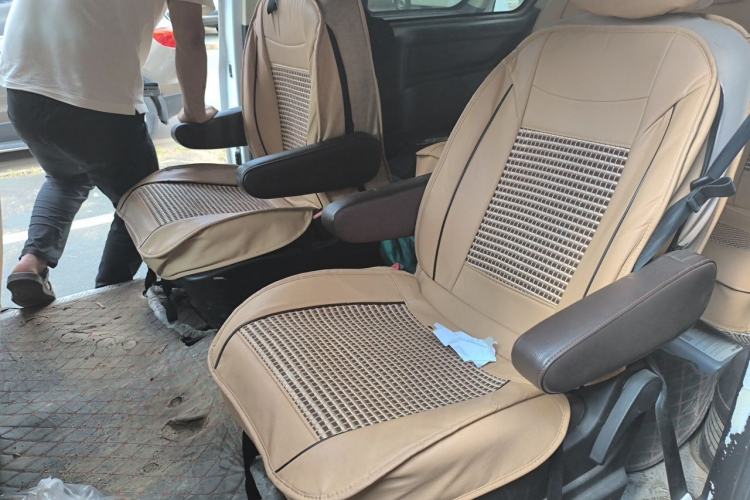 Used FORTHING Lingzhi PLUS 2021 2.0L Manual Luxury CNG 7-Seater Left Rear Seat