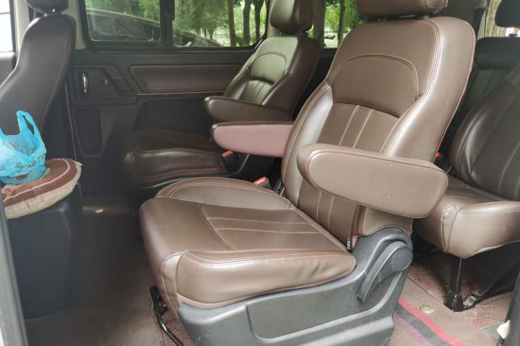 Used FORTHING Lingzhi PLUS 2021 2.0L Manual Luxury 9-Seater Left Rear Seat