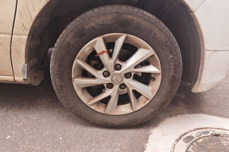 Used FORTHING Lingzhi PLUS 2021 2.0L Manual Luxury 7-Seater Right Front Wheel Hub