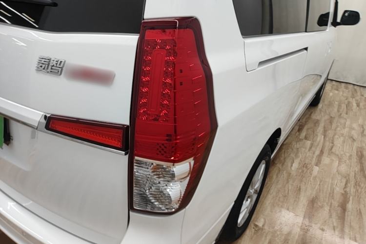 Used FORTHING Lingzhi PLUS 2021 2.0L Manual Luxury 7-Seater Right Rear Taillight