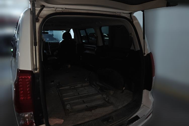 Used FORTHING Lingzhi PLUS 2021 2.0L Manual Luxury 7-Seater Trunk