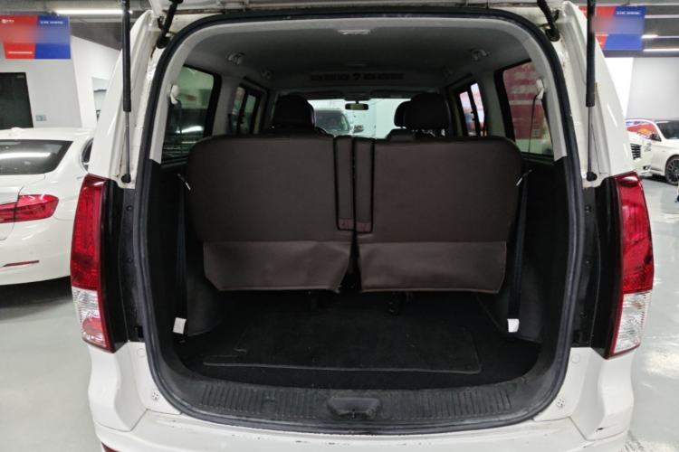 Used FORTHING Lingzhi PLUS 2021 2.0L Manual Luxury 7-Seater Trunk