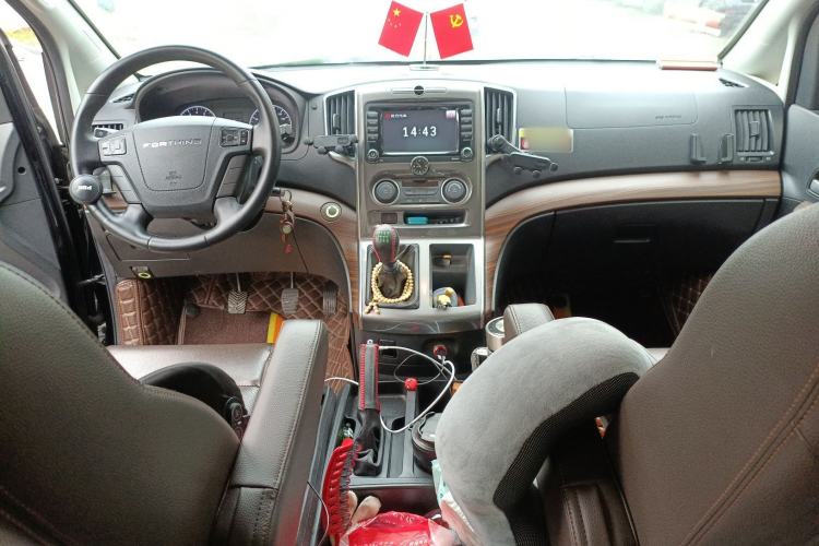 Used FORTHING Lingzhi PLUS 2022 Travel Edition 2.0L Manual Luxury Version 7 Seats Center Console