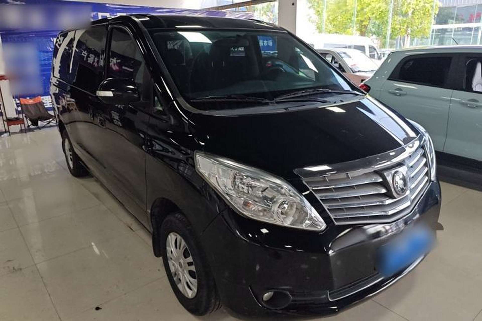 Used FORTHING Lingzhi PLUS 2022 Travel Edition 2.0L Manual Comfort Version 7 Seats Exterior 2